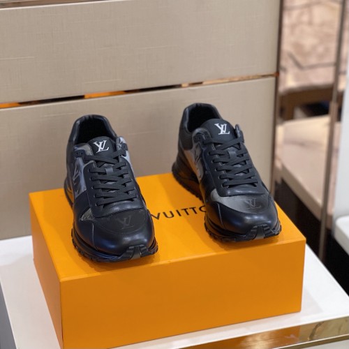 Louis Vuitton Men Shoes Sports RUN AWAY SNEAKER Running Design Luxury Brand with Original Box Alligator leather and calf leather White