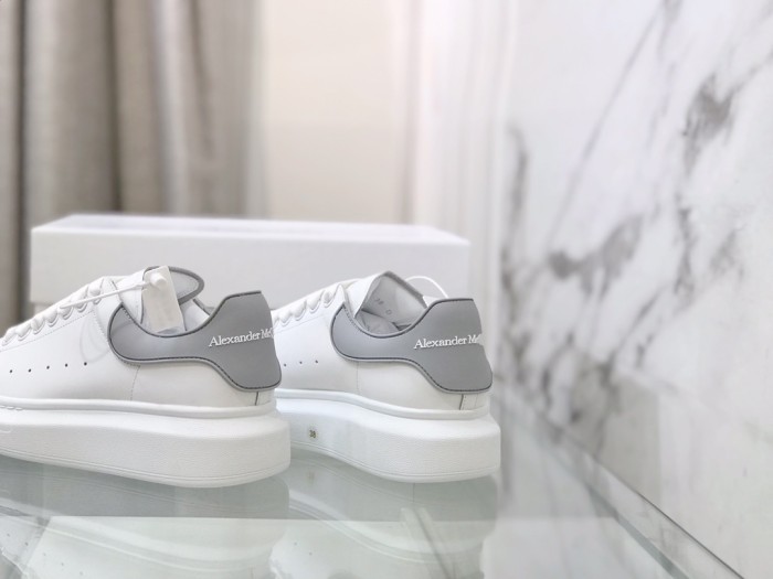 Alexander McQueen Women Shoes Sneakers Fashion Design Luxury Brand with Original Box