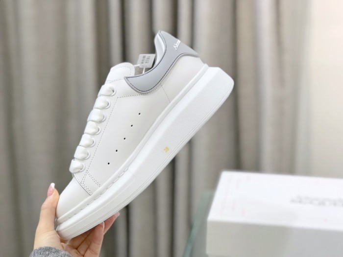 Alexander McQueen Women Shoes Sneakers Fashion Design Luxury Brand with Original Box