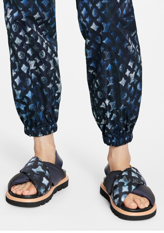 Louis Vuitton Womens Shoes Sandals Slippers Luxury Brand Louis Vuitton POOL PILLOW COMFORT SANDAL Recycled, printed nylon with Original Box 1A9PP5