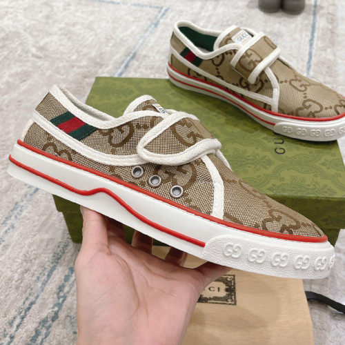 Gucci Mens Shoes Sneakers Luxury Brand men's Gucci Tennis 1977 sneaker 692918 UKO70 2584 with Original Box