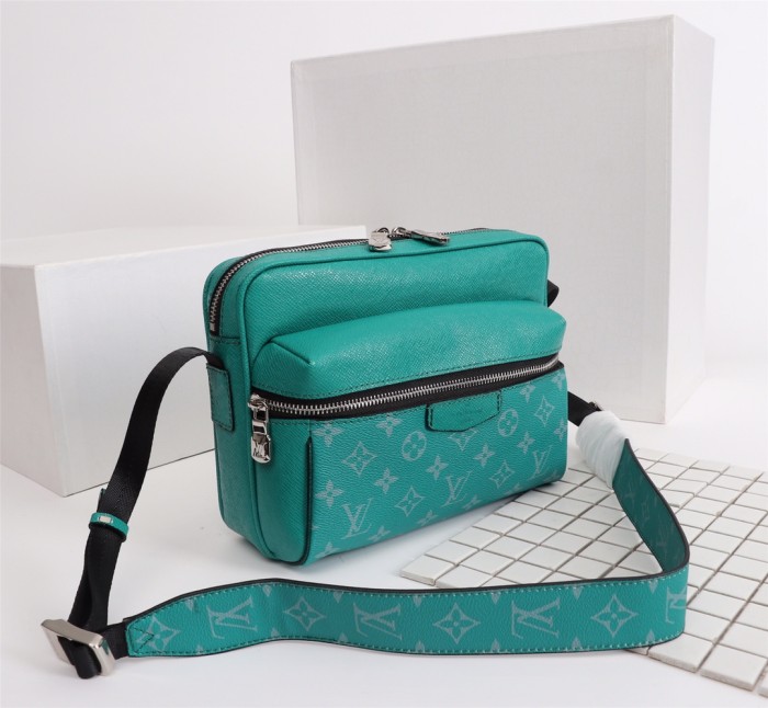 Louis Vuitton Mens Bag Luxury Brand Fashion Type Outdoor Messenger M30242 with Original Box