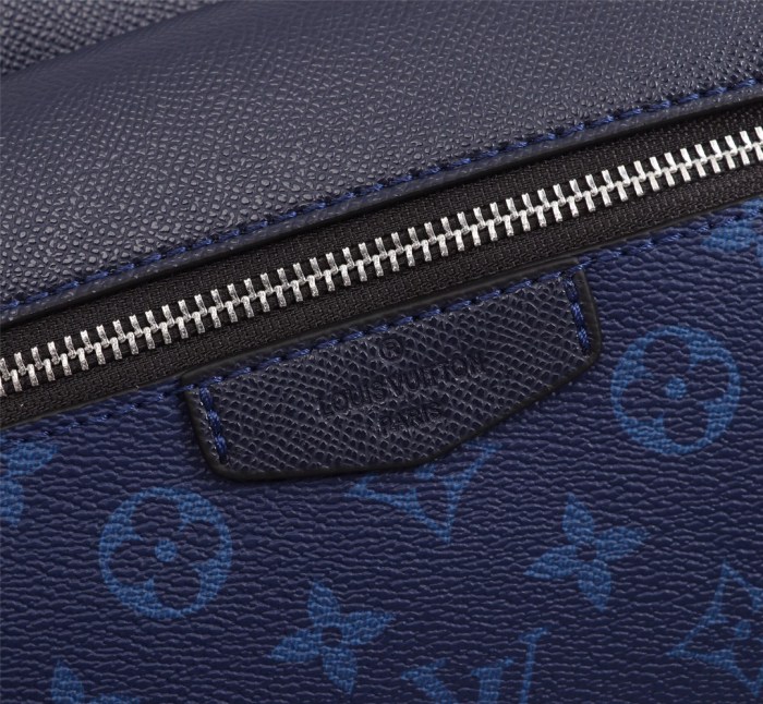 Louis Vuitton Mens Bag Luxury Brand Fashion Type Outdoor Messenger M30242 with Original Box