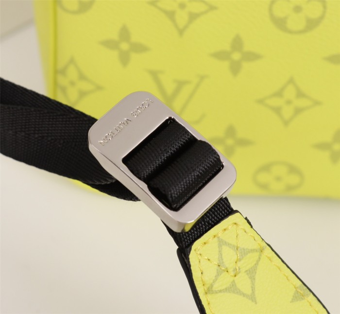 Louis Vuitton Mens Bag Luxury Brand Fashion Type Outdoor Messenger M30242 with Original Box