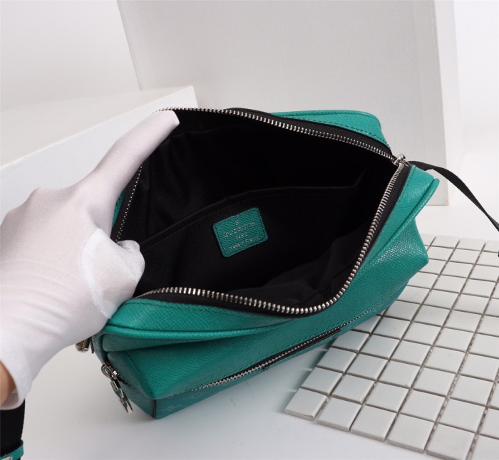 Louis Vuitton Mens Bag Luxury Brand Fashion Type Outdoor Messenger M30242 with Original Box