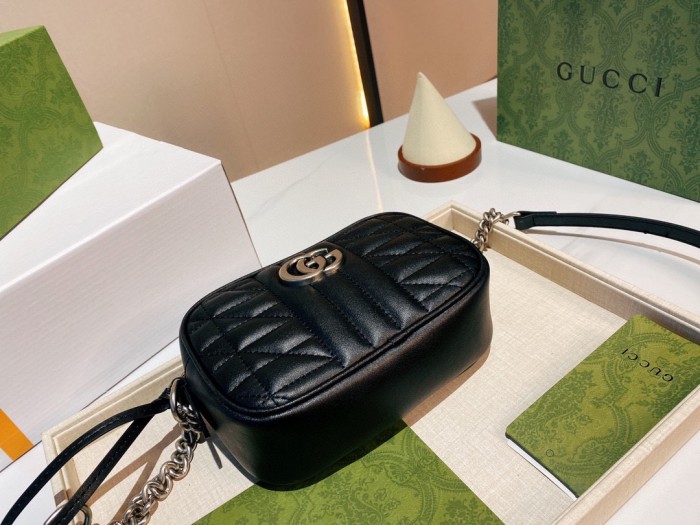 Gucci Womens Bags GG Marmont matelassé mini bag Gucci shoulder bag Luxury Brand with Original Box 634936 UM8BN 1000