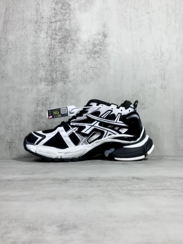 Balenciaga Womens Shoes Sneakers Luxury Brand Runner Sneaker in black and white mesh and nylon with Original Box 677403W3RB29010