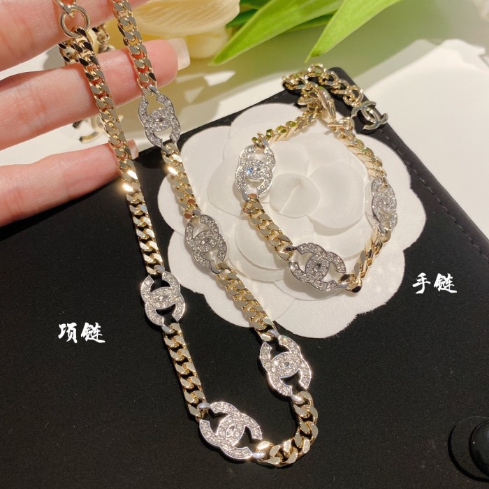 Chanel Luxury Womens Bracelet XSL0038 Necklaces XXL0103