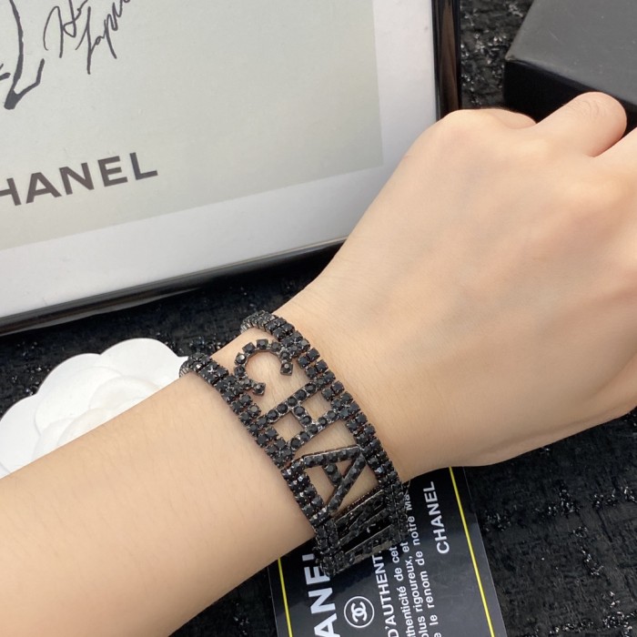 Chanel Luxury Womens Bracelet H1425