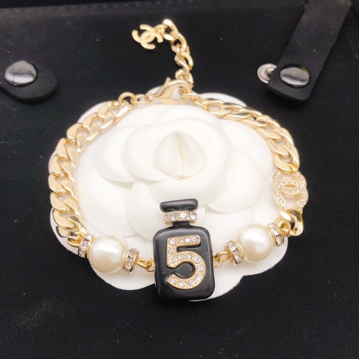 Chanel Luxury Womens Bracelet XSL0028