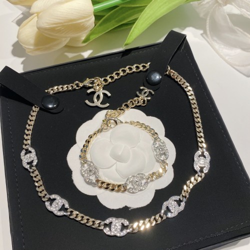Chanel Luxury Womens Bracelet XSL0038 Necklaces XXL0103