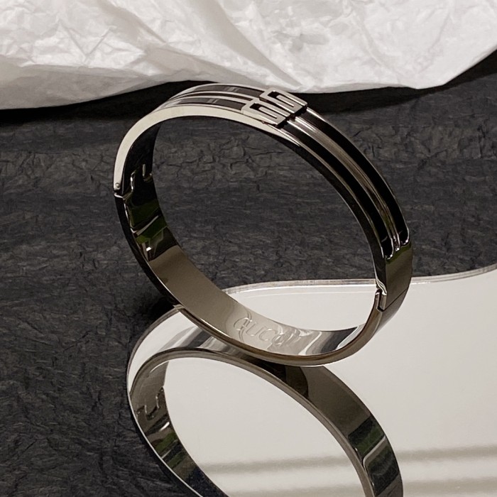 Gucci Luxury Womens Bracelet