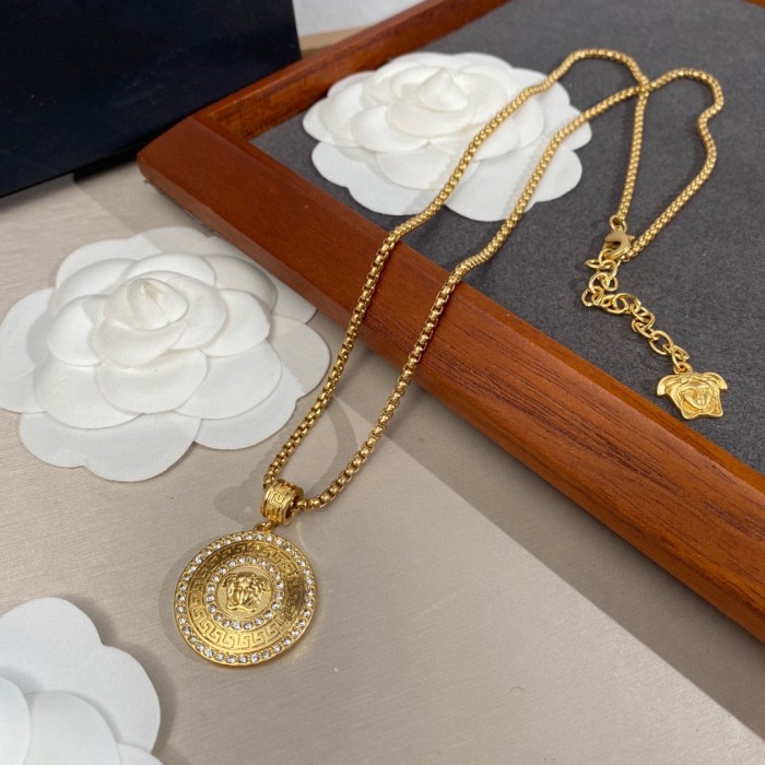 Versace Luxury Men Womens Necklace