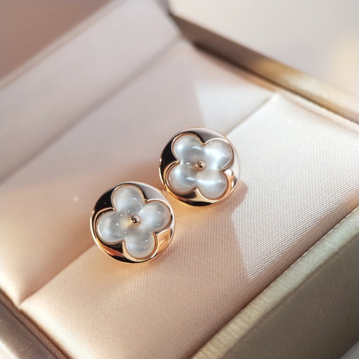 Louis Vuitton Luxury Womens Earrings