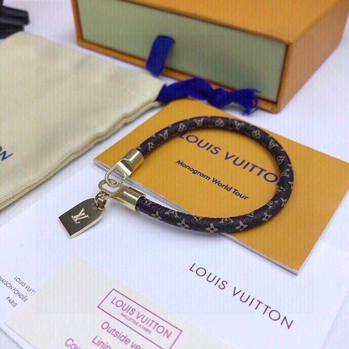 Louis Vuitton Luxury Men Womens Bracelet