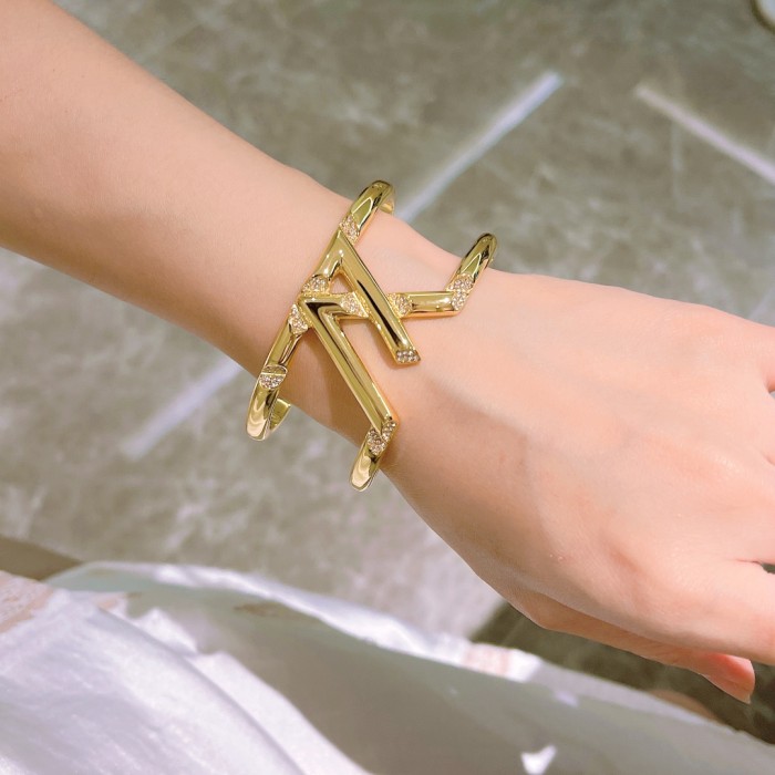 Louis Vuitton Luxury Womens Bracelet