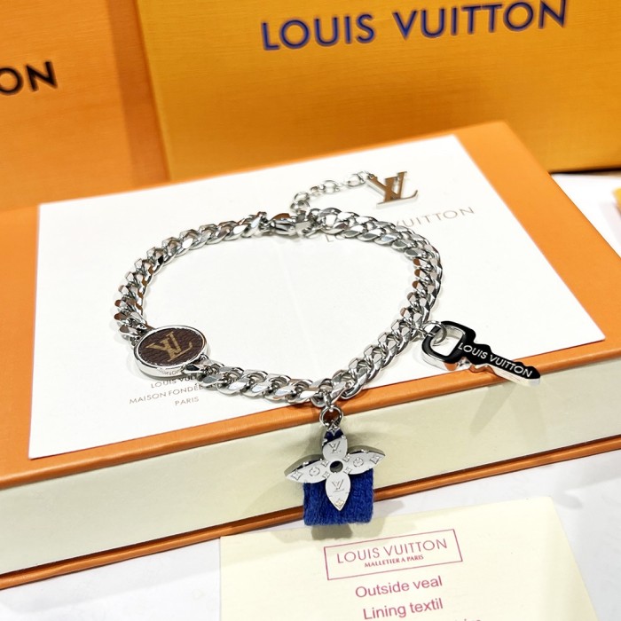 Louis Vuitton Luxury Men Womens Bracelet XB551