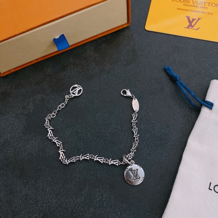Louis Vuitton Luxury Men Womens Bracelet