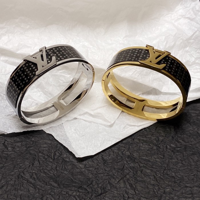 Louis Vuitton Luxury Womens Bracelet