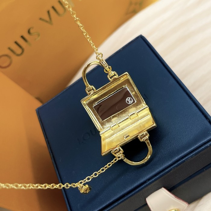 Louis Vuitton Luxury Womens Necklace