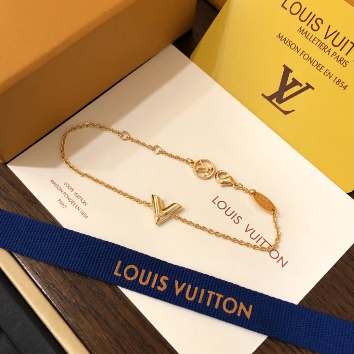Louis Vuitton Luxury Womens Necklace Bracelet