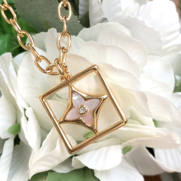Louis Vuitton Luxury Womens Necklace yy391