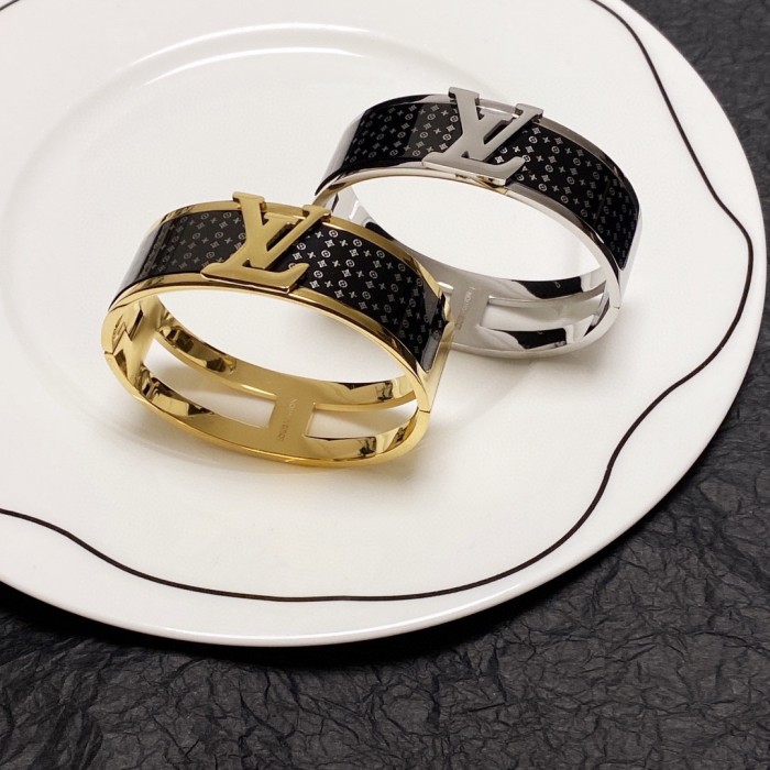 Louis Vuitton Luxury Womens Bracelet