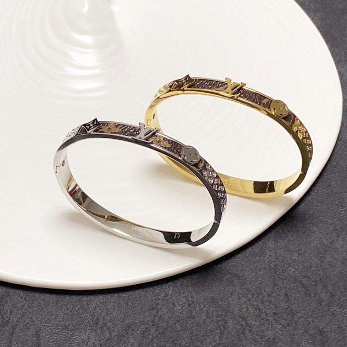 Louis Vuitton Luxury Womens Bracelet