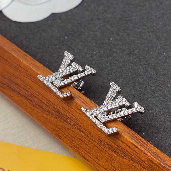 Louis Vuitton Luxury Womens Earrings