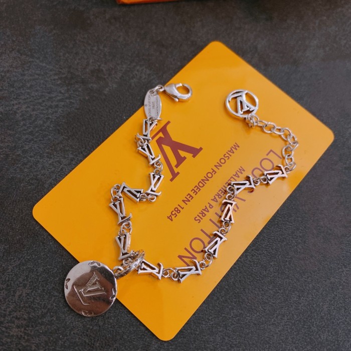Louis Vuitton Luxury Men Womens Bracelet