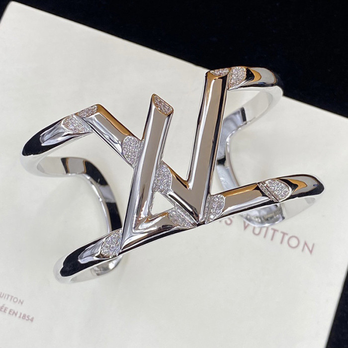 Louis Vuitton Luxury Womens Bracelet