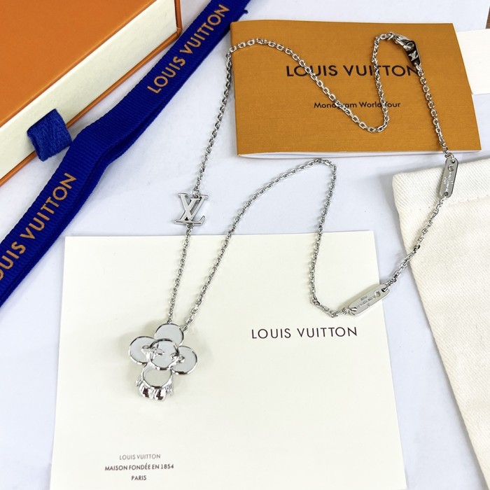 Louis Vuitton Luxury Womens Necklace XP604