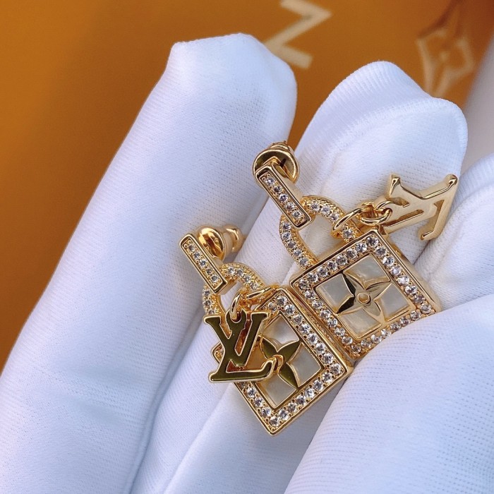 Louis Vuitton Luxury Womens Earrings