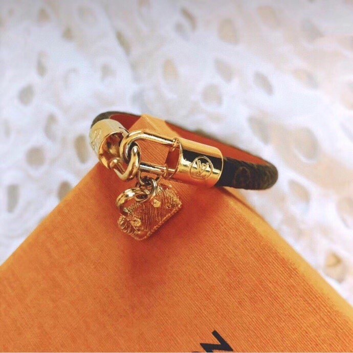 Louis Vuitton Fashion Men Womens Bracelet Luxury Brand ALMA BRACELET M6220E Monogram canvas strap with calf leather lining with Original Box