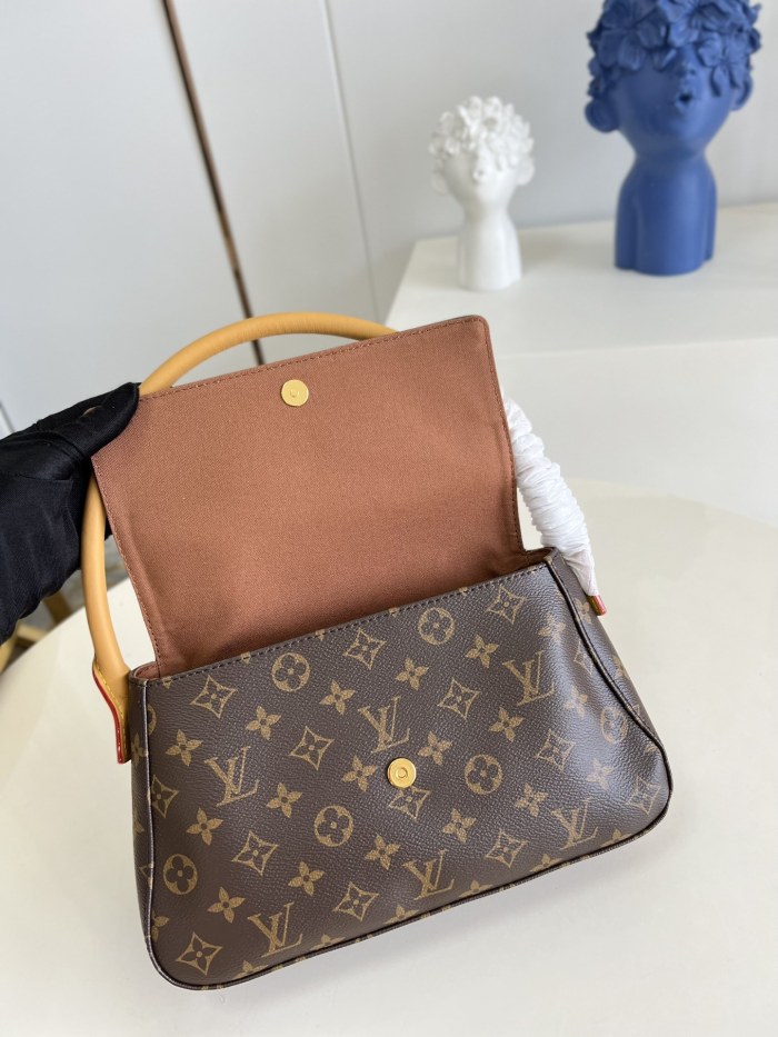 Louis Vuitton Womens Bags Luxury Brand Fashion Type Louis Vuitton 2006 pre-owned Looping shoulder bag Monogram Canvas M51147