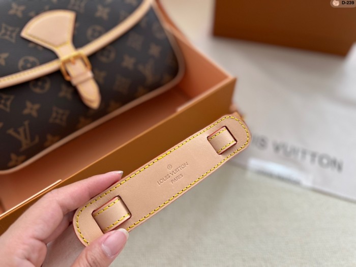 Louis Vuitton Womens Bags Shoulder Bags Luxury Brand Louis Vuitton Sologne Shoulder Bag M42250 with Original Box Monogram Canvas