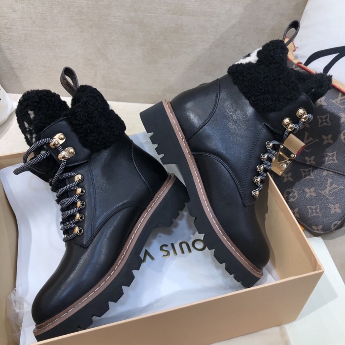 Louis Vuitton Women Shoes Boots Luxury Brand TERRITORY FLAT RANGER with Original Box 1A9HAI
