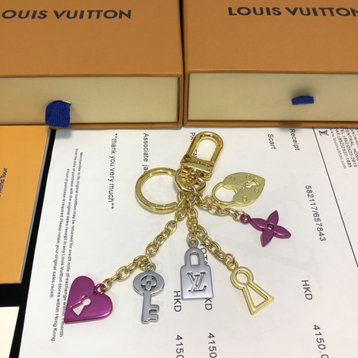 Louis Vuitton Love Lock Heart and Keys chain bag charm and key holder M67437 with Original Box