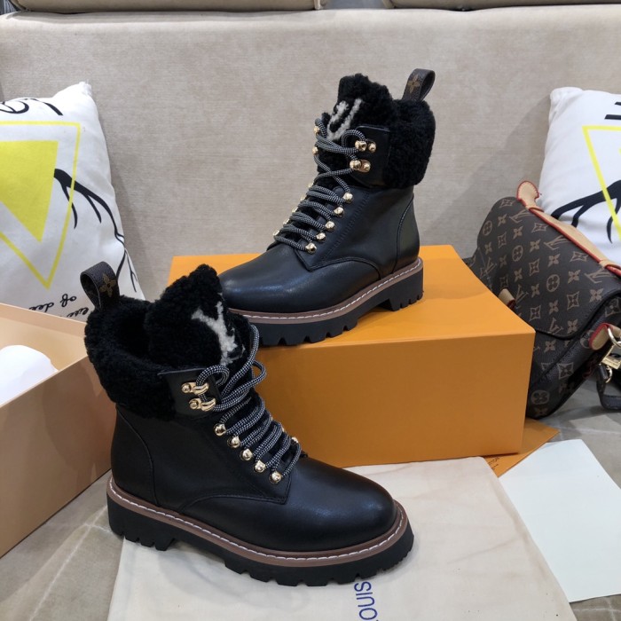 Louis Vuitton Women Shoes Boots Luxury Brand TERRITORY FLAT RANGER with Original Box 1A9HAI