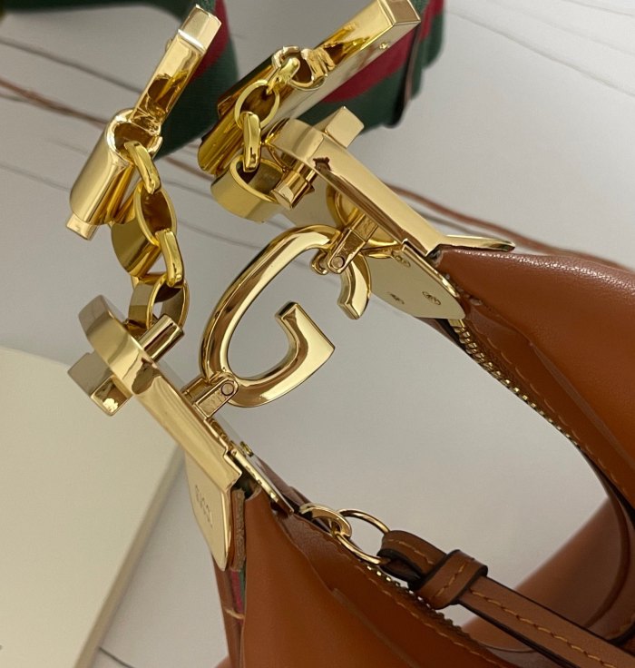 Gucci Womens Bags Shoulder Messenger Bag Luxury Brand Gucci Attache small shoulder bag in camel leather with Original Box 699409 UXWBG 9109