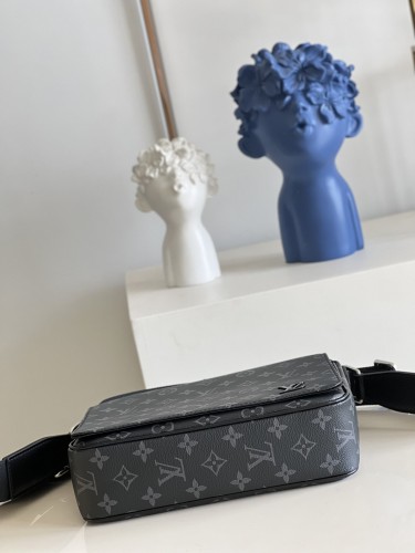 Louis Vuitton Mens Bags Messenger Bag Luxury Brand DISTRICT PM Monogram Eclipse coated canvas Shoulder Bags for Men with Original Box M46255