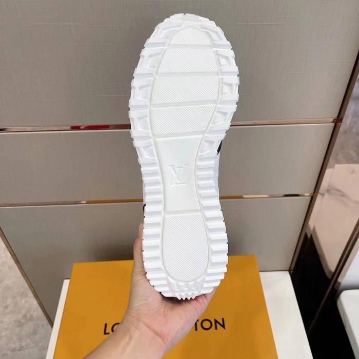 Louis Vuitton Men Shoes Sports RUN AWAY SNEAKER Running Design Luxury Brand with Original Box 1A9ZK8 Monogram-embossed grained calf leather and Epi calf leather