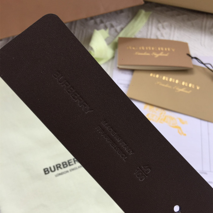 Burberry Womens Belt Luxury Brand Design Fashion Type with Original Box