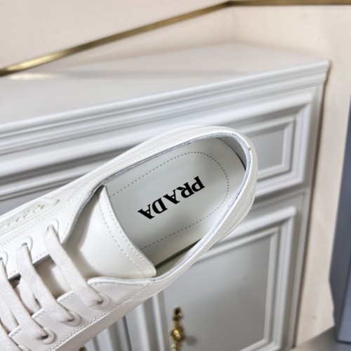 Prada Mens Shoes Casual Luxury Brand Breathable Sneakers with Original Box