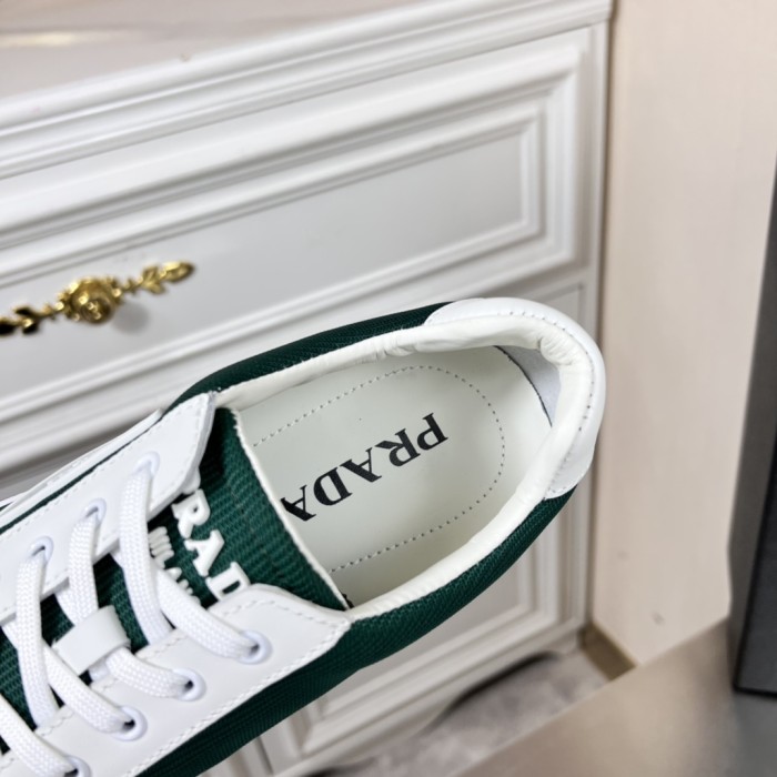 Prada Mens Shoes Casual Luxury Brand Breathable Sneakers with Original Box