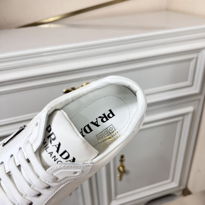 Prada Mens Shoes Casual Luxury Brand Breathable Sneakers with Original Box