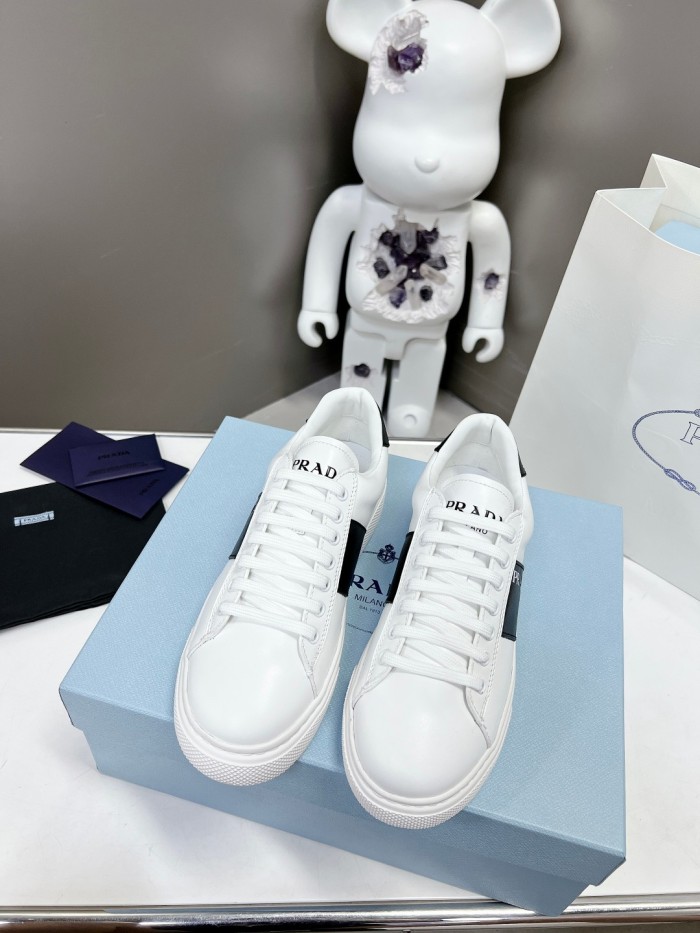 Prada Womens Shoes Casual Luxury Brand Breathable Prada sneakers with Original Box