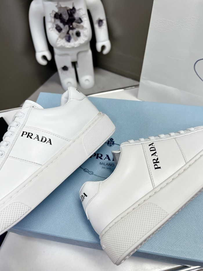 Prada Womens Shoes Casual Luxury Brand Breathable Prada sneakers with Original Box