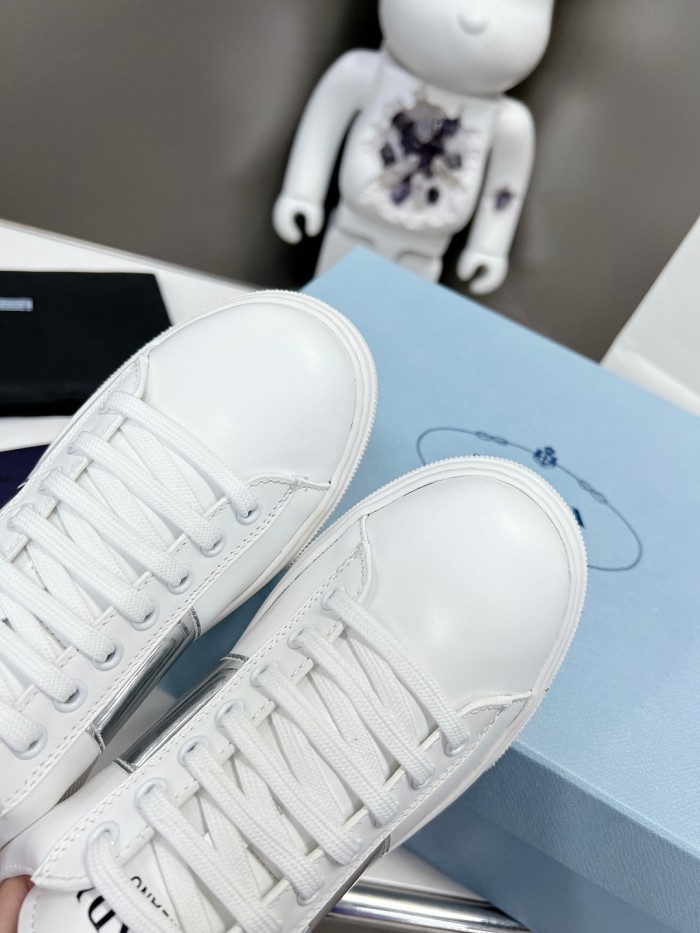Prada Womens Shoes Casual Luxury Brand Breathable Prada sneakers with Original Box