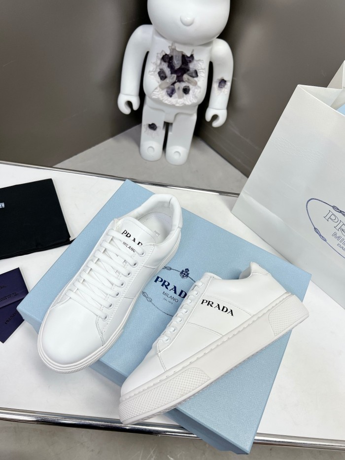 Prada Womens Shoes Casual Luxury Brand Breathable Prada sneakers with Original Box